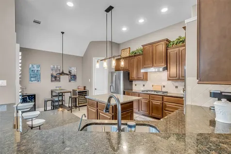 46 Danby Place Tomball TX 77375