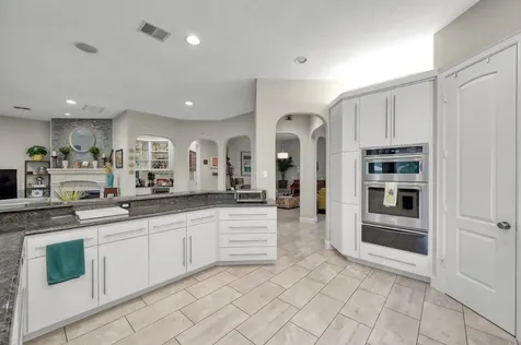 204 W Pines Drive Montgomery TX 77356