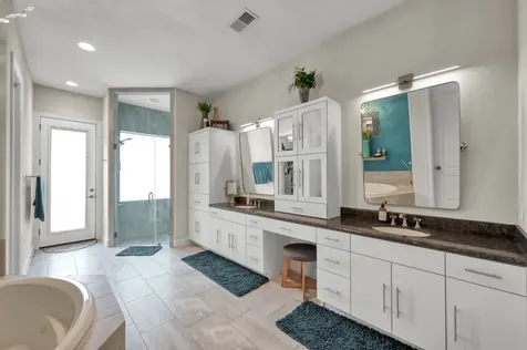 204 W Pines Drive Montgomery TX 77356