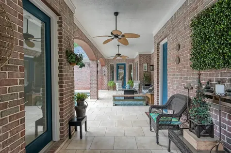 204 W Pines Drive Montgomery TX 77356