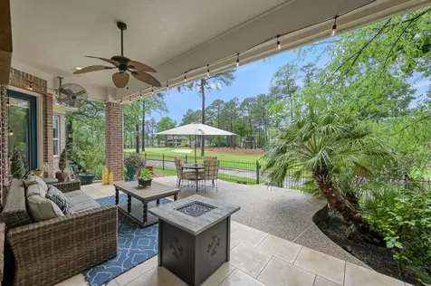 204 W Pines Drive Montgomery TX 77356