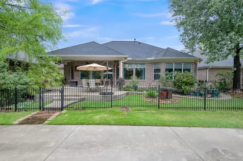 204 W Pines Drive Montgomery TX 77356