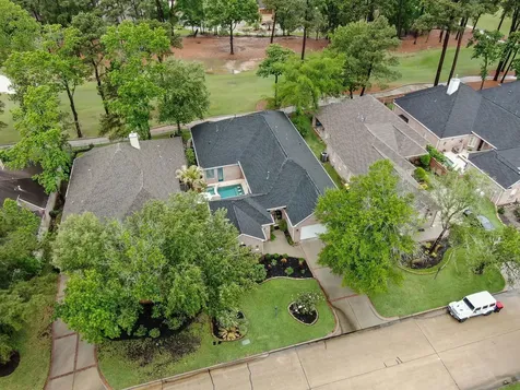 204 W Pines Drive Montgomery TX 77356