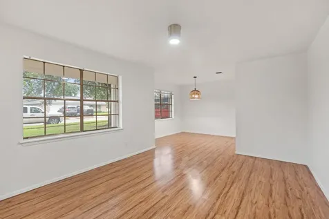 822 N Kaufman Drive Deer Park TX 77536