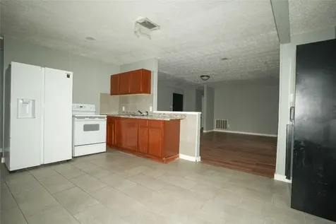 4909 Falls Street Houston TX 77026