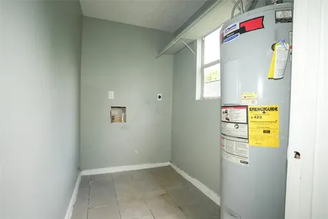 4909 Falls Street Houston TX 77026