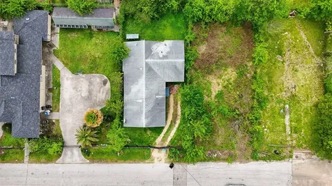 4909 Falls Street Houston TX 77026