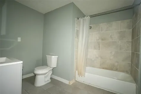 4909 Falls Street Houston TX 77026