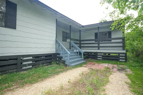 4909 Falls Street Houston TX 77026
