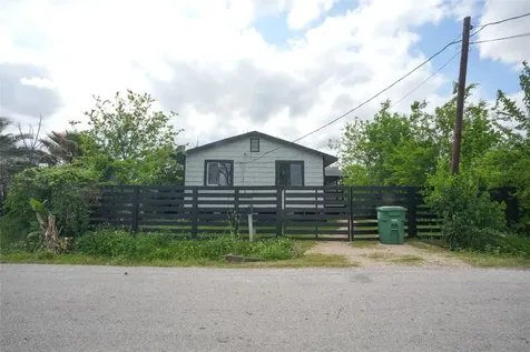 4909 Falls Street Houston TX 77026