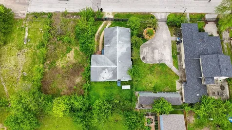 4909 Falls Street Houston TX 77026