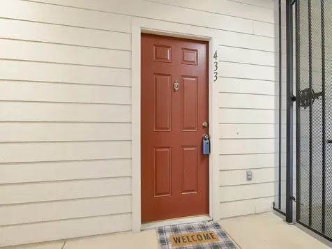 6607 Lake Woodlands 433 The Woodlands TX 77382