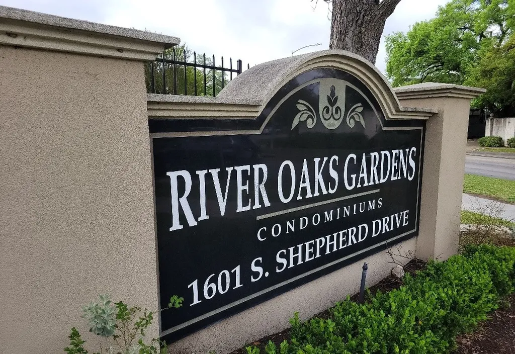 1601 S Shepherd Drive 164 Houston TX 77019