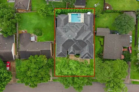 4927 Jason Street Houston TX 77096