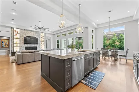 4927 Jason Street Houston TX 77096