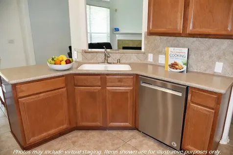 13600 Breton Ridge Street 9c Houston TX 77070