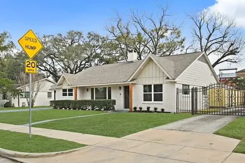 3011 Freshmeadows Drive Houston TX 77063