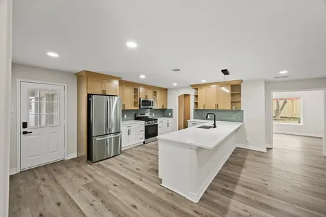 3011 Freshmeadows Drive Houston TX 77063