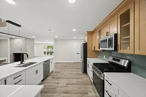 3011 Freshmeadows Drive Houston TX 77063