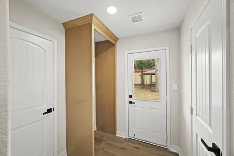 3011 Freshmeadows Drive Houston TX 77063