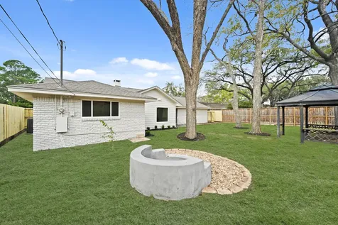 3011 Freshmeadows Drive Houston TX 77063