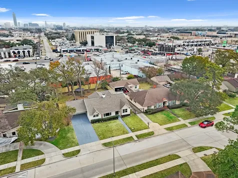 3011 Freshmeadows Drive Houston TX 77063