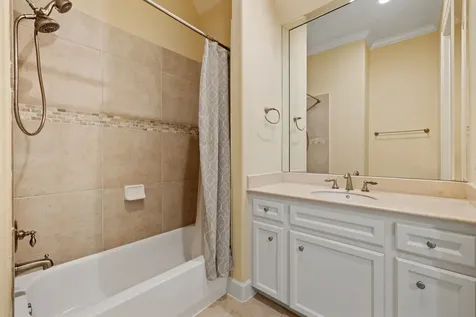 6310 Hermann Lake Drive Houston TX 77021
