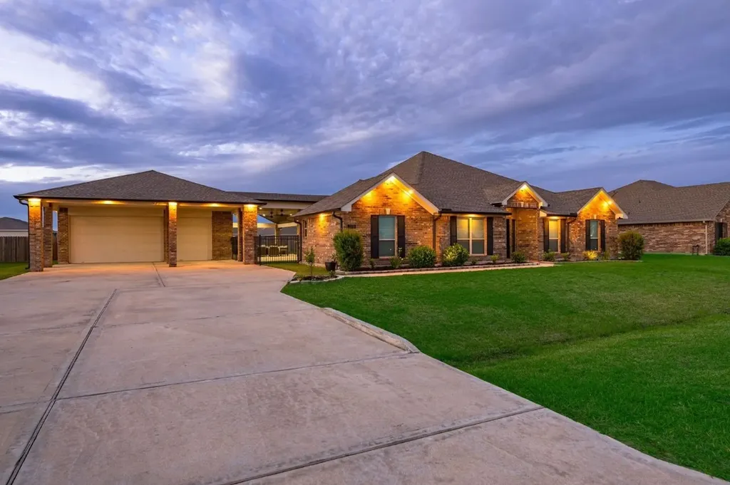 2210 Ninos Drive League City TX 77539