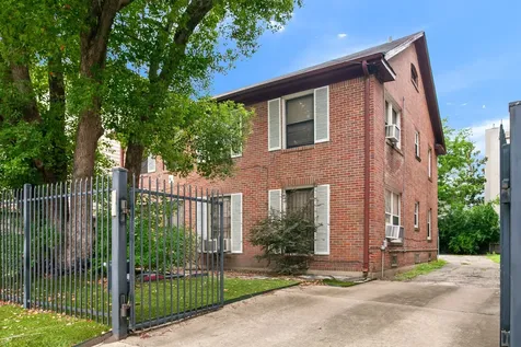 1821 Oakdale Street A Houston TX 77004