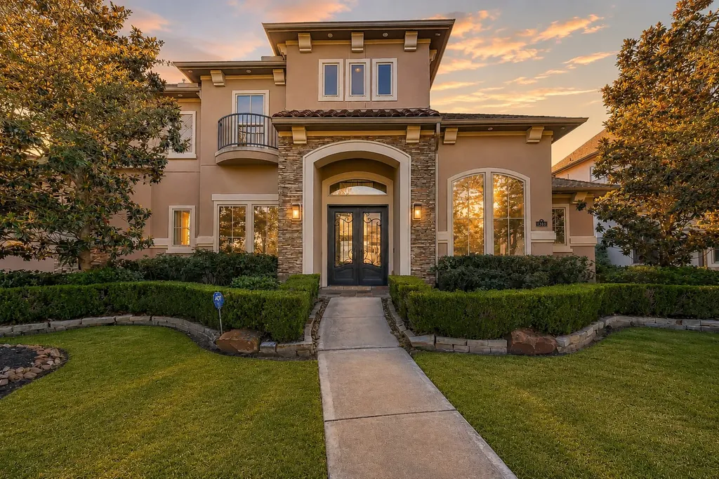 1310 Tamina Pass Lane Friendswood TX 77546