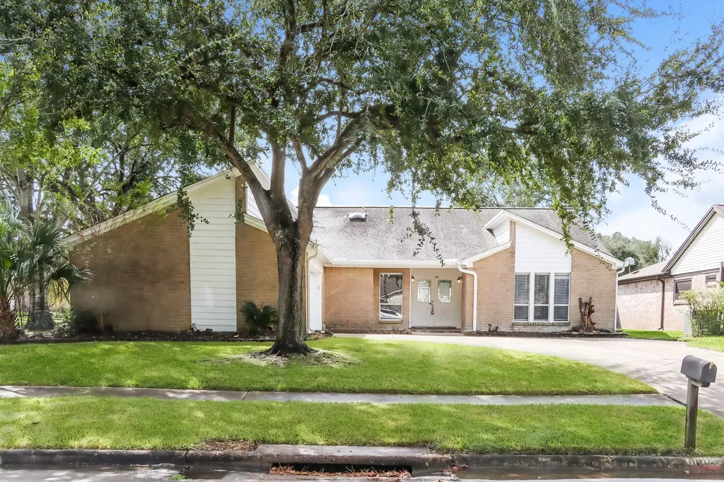 1403 Diana Court Houston TX 77062