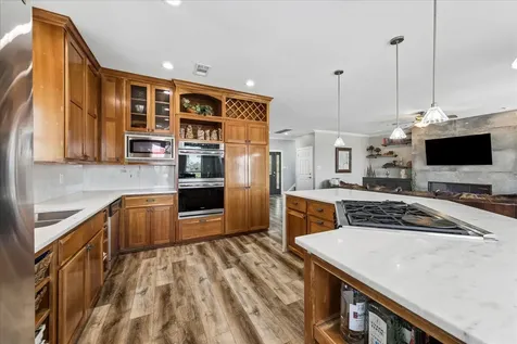 515 Westerly Drive Tiki Island TX 77554