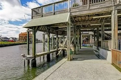 515 Westerly Drive Tiki Island TX 77554
