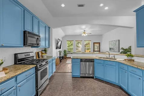 134 S Star Ridge Circle The Woodlands TX 77382
