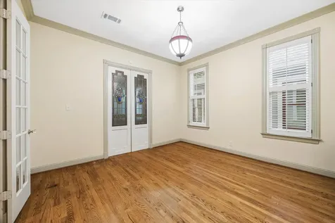 2018 Columbia Street Houston TX 77008