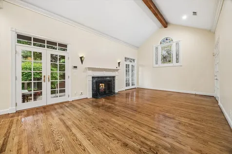 2018 Columbia Street Houston TX 77008