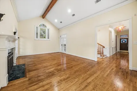 2018 Columbia Street Houston TX 77008