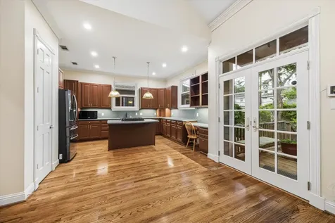 2018 Columbia Street Houston TX 77008