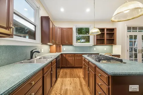2018 Columbia Street Houston TX 77008