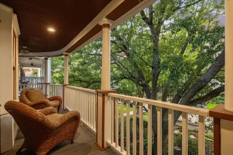 2018 Columbia Street Houston TX 77008