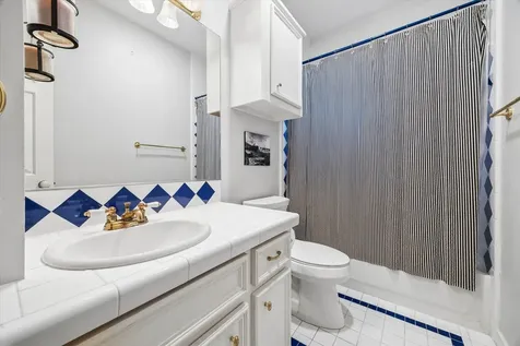 2018 Columbia Street Houston TX 77008