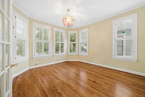 2018 Columbia Street Houston TX 77008