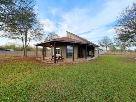 369 County Road 3556 Road Cleveland TX 77327