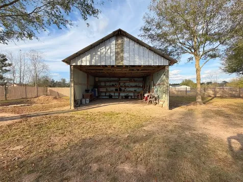 369 County Road 3556 Road Cleveland TX 77327