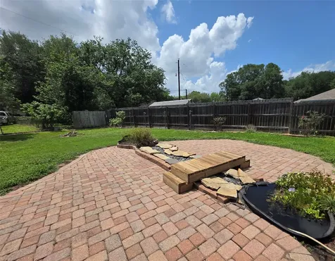 1710 Longhorn Avenue Bay City TX 77414