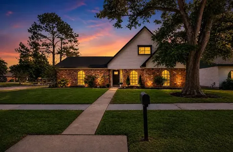 814 El Toro Lane Houston TX 77062