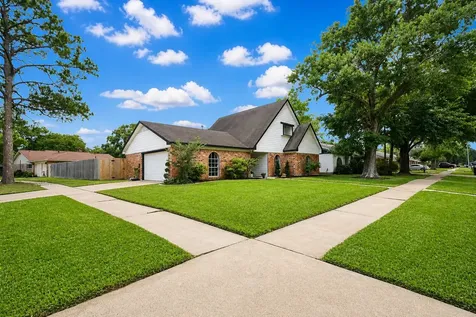 814 El Toro Lane Houston TX 77062