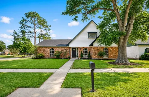 814 El Toro Lane Houston TX 77062