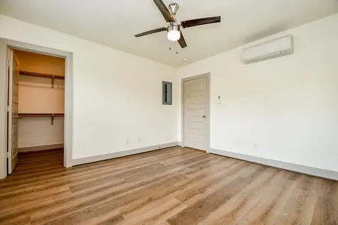 1011 Enid Street 2 Houston TX 77009