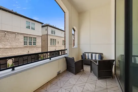2711 Stelter Place Houston TX 77007